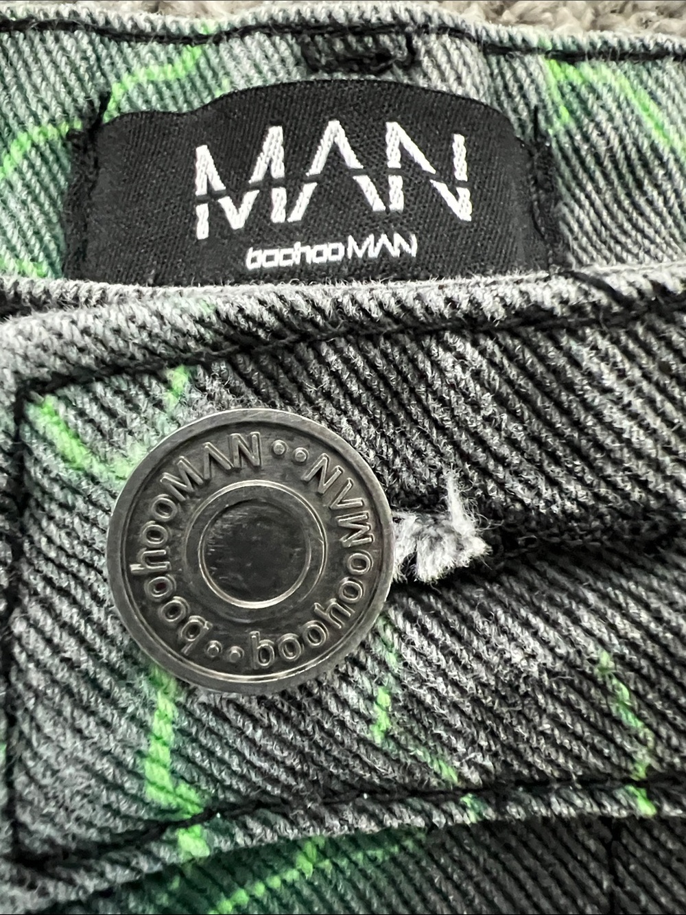 BooHoo Man Lightning Bolt Black Denim Jeans with Neon Green Accents - Size 32R - Picture 6 of 11